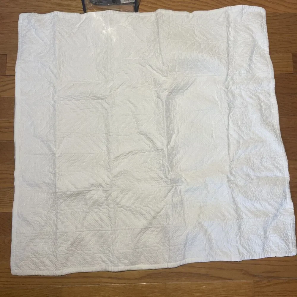 Chaps Ralph Lauren Euro Sham Brompton‎ Hall White Cotton Quilted Pillow Sham